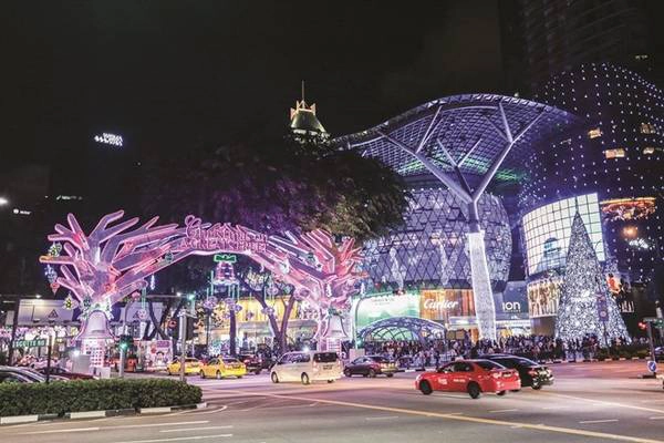 Đường Orchard đầy màu sắc với chương trình “Christmas on A Great Street” bao gồm nhiều hoạt động rộn ràng như trình diễn các ca khúc Giáng sinh, tương tác với mô hình sống động.