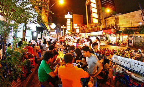 Ở Bangkok có nhiều điểm giúp bạn chơi suốt đêm không chán. Ảnh: Bangkok.