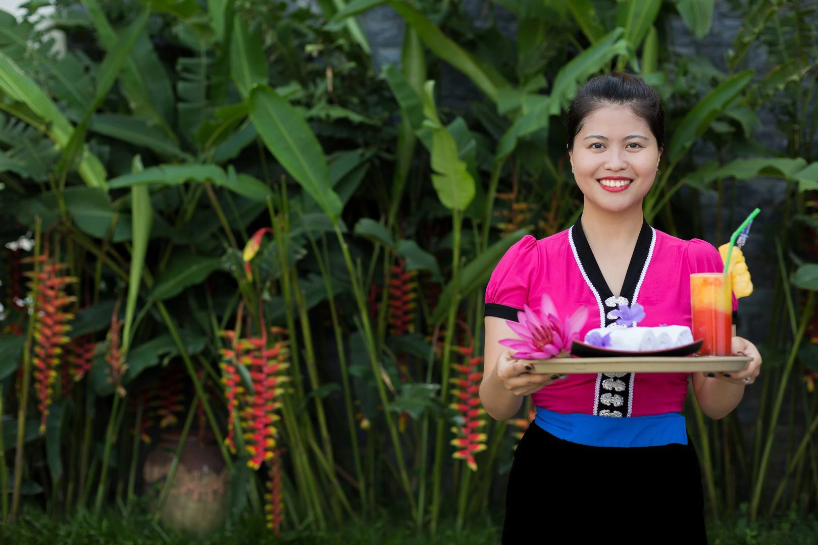 "Nụ cười Mai Châu" chính là bí quyết khiến du khách muốn đến với Mai Châu Lodge nhiều lần hơn nữa "Nụ cười Mai Châu" chính là bí quyết khiến du khách muốn đến với Mai Châu Lodge nhiều lần hơn nữa