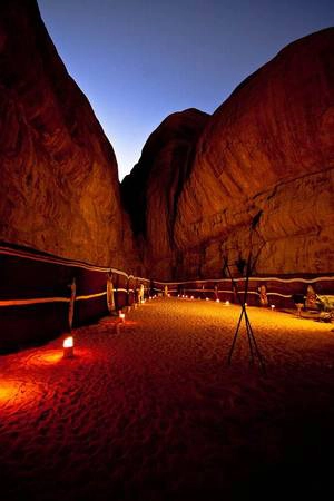 Wadi Rum - Thung lũng mặt trăng