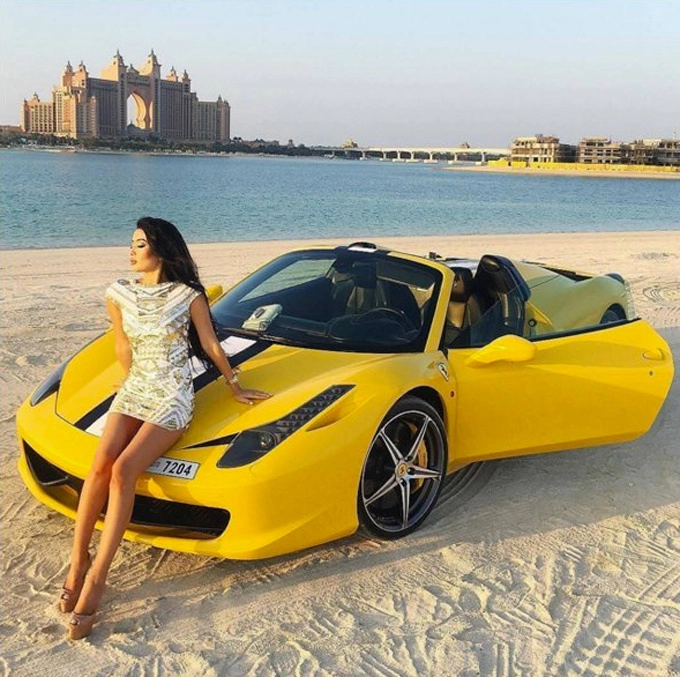 93% người dân biết chữ, 70% phụ nữ tốt nghiệp đại học. Ảnh: RichkidDubai. 93% người dân biết chữ, 70% phụ nữ tốt nghiệp đại học. Ảnh: RichkidDubai.