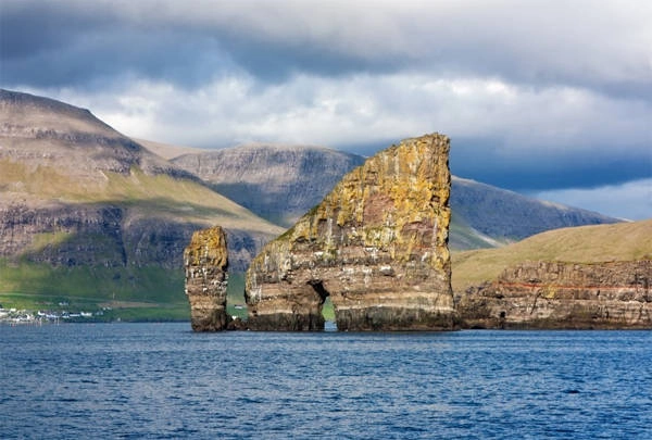 Faroe có nhiều hòn đảo gần nhau. Ảnh: The Richest Faroe có nhiều hòn đảo gần nhau. Ảnh: The Richest