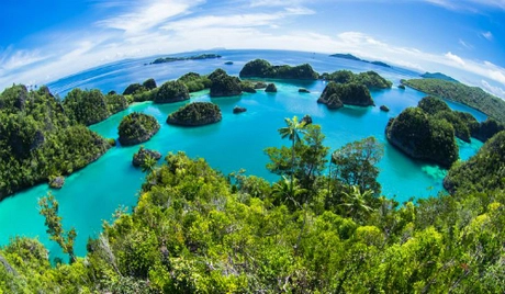 Được tạo thành từ 18.307 hòn đảo, Indonesia là quốc đảo lớn nhất thế giới, với diện tích gần 2 triệu km2. Vùng đất này có biệt danh là "quốc gia vạn đảo". Ảnh: World Atlas. Được tạo thành từ 18.307 hòn đảo, Indonesia là quốc đảo lớn nhất thế giới, với diện tích gần 2 triệu km2. Vùng đất này có biệt danh là "quốc gia vạn đảo". Ảnh: World Atlas.