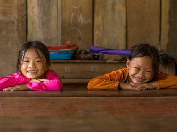 Trẻ em dân tộc Pà Thẻn trong lớp học ở thôn Thượng Minh, xã Hồng Quang, huyện Lâm Bình, Tuyên Quang - Ảnh: Réhahn Trẻ em dân tộc Pà Thẻn trong lớp học ở thôn Thượng Minh, xã Hồng Quang, huyện Lâm Bình, Tuyên Quang - Ảnh: Réhahn