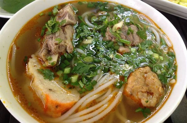 Du lich Sai Gon - Bún bò Huế Quận 7