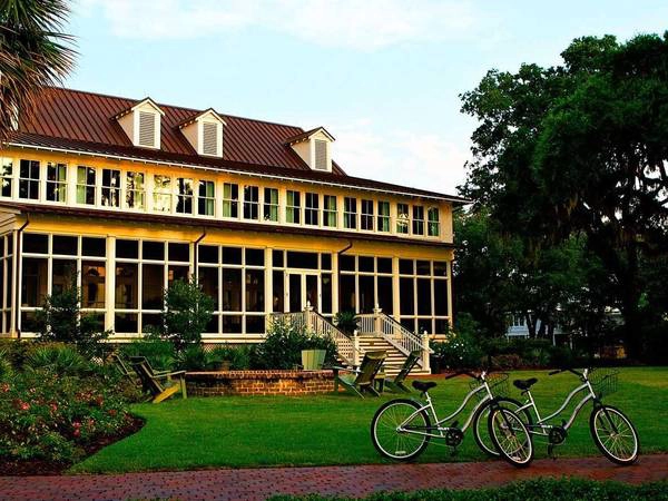 <strong>Khách sạn tốt nhất cho kì nghỉ với gia đình: </strong>The Inn at Palmetto Bluff, Bluffton, Nam Carolina, Mỹ. Giá phòng từ 440 USD/mỗi đêm. Ảnh: Jetsetter