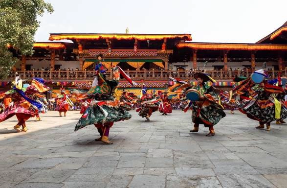 Lễ hội Punakha diễn ra hằng năm tại pháo đài Punakha, nơi từng là cung điện hoàng gia Bhutan đến giữa thế kỷ 20.