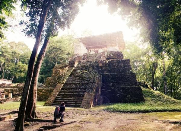 Calakmul, Mexico: Nằm trong khu rừng nhiệt đới của Tierras Bajasok, Calakmul là nơi trị vì của vương quốc Snake, với hệ thống tưới tiêu xuất sắc và một kim tự tháp nghi lễ lớn - cả hai đều là công trình lớn nhất trong loại của mình. Du khách còn có thể tham gia các tour ngắm báo, khỉ hay hươu từ khu di tích này. Ảnh: Telegraph. Calakmul, Mexico: Nằm trong khu rừng nhiệt đới của Tierras Bajasok, Calakmul là nơi trị vì của vương quốc Snake, với hệ thống tưới tiêu xuất sắc và một kim tự tháp nghi lễ lớn - cả hai đều là công trình lớn nhất trong loại của mình. Du khách còn có thể tham gia các tour ngắm báo, khỉ hay hươu từ khu di tích này. Ảnh: Telegraph.