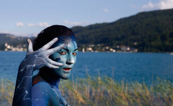 Ảnh: photoblog.nbcnews.com Image: The World Bodypainting Festival in Poertschach