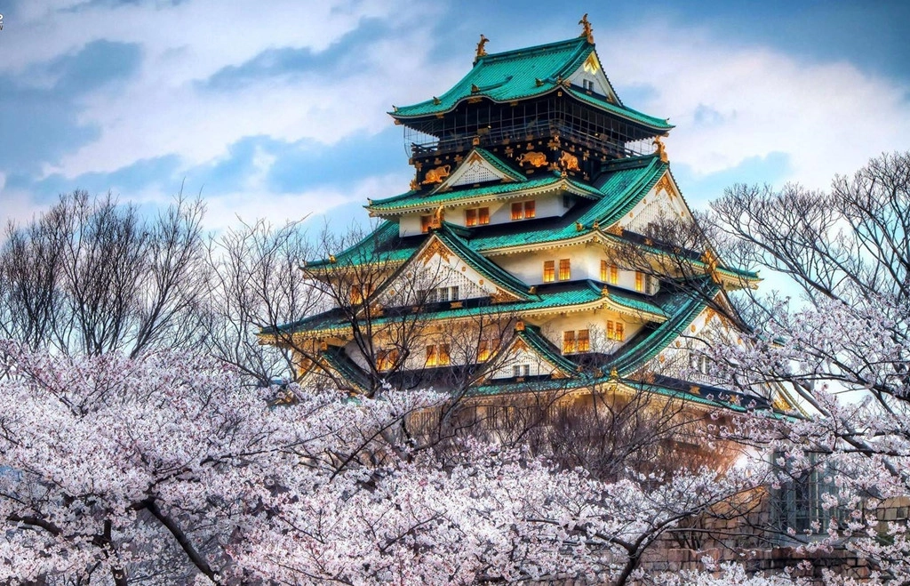 Lâu đài Osaka là tòa thành biểu tượng của thành phố. Ảnh: Sjh2000. Lâu đài Osaka là tòa thành biểu tượng của thành phố. Ảnh: Sjh2000.