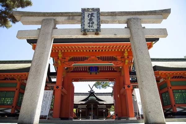Sumiyoshi-taisha là một trong những ngôi đền lâu đời nhất ở Osaka, được xây dựng vào thế kỷ thứ 3. Ảnh: Japanhoppers Sumiyoshi-taisha là một trong những ngôi đền lâu đời nhất ở Osaka, được xây dựng vào thế kỷ thứ 3. Ảnh: Japanhoppers