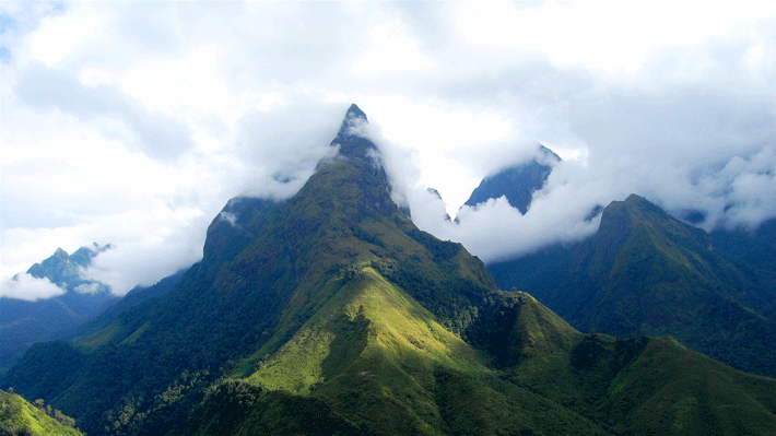 Đỉnh Tây Côn Lĩnh ở Hà Giang