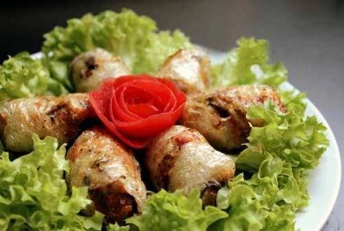 Trong miền Nam, nem rán còn có tên chả giò. Trong miền Nam, nem rán còn có tên chả giò.