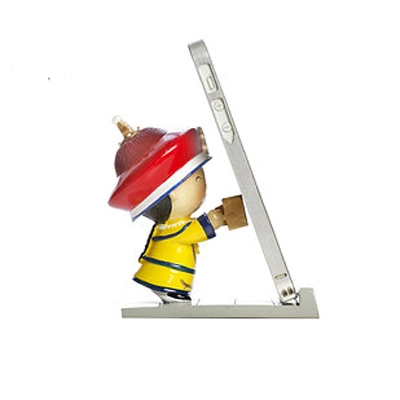 Chỉ với 7 USD (khoảng 157.000 đồng), bạn có thể sở hữu một "hoàng đế Càn Long" thu nhỏ làm giá đỡ điện thoại hoặc ipad ngộ nghĩnh này. Chỉ với 7 USD (khoảng 157.000 đồng), bạn có thể sở hữu một "hoàng đế Càn Long" thu nhỏ làm giá đỡ điện thoại hoặc ipad ngộ nghĩnh này.