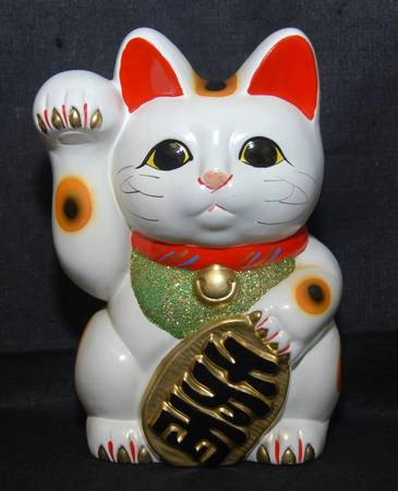 Chú mèo Maneki Neko mang lại nhiều may mắn và tài vượng