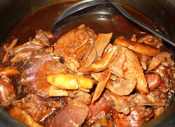 Món vịt già hầm bạch quả rất tốt cho sức khỏe vì bạch quả được coi là một vị thuốc trong Đông y có tác dụng tăng cường trí nhớ, hỗ trợ sinh lý… Ảnh: Ivorybaiyan.wordpress. Món vịt già hầm bạch quả rất tốt cho sức khỏe vì bạch quả được coi là một vị thuốc trong Đông y có tác dụng tăng cường trí nhớ, hỗ trợ sinh lý… Ảnh: Ivorybaiyan.wordpress.