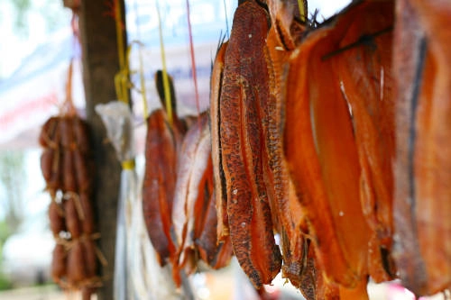 Những thớ cá khô ngon, hấp dẫn. Những thớ cá khô ngon, hấp dẫn.
