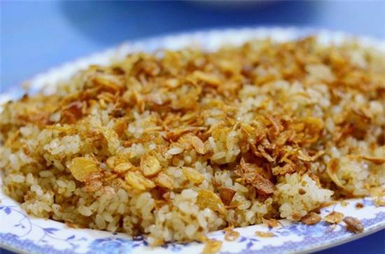  Xôi chim nhìn thì không ấn tượng nhưng ăn lại cực ngon. Ảnh: Nguyên Chi.