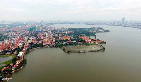 Lịch sử ghi nhận hồ Tây là hồ ngoại sinh, có dạng lòng chảo, là một đoạn của sông Hồng xưa ngưng đọng lại sau khi sông đổi dòng chảy. Lịch sử ghi nhận hồ Tây là hồ ngoại sinh, có dạng lòng chảo, là một đoạn của sông Hồng xưa ngưng đọng lại sau khi sông đổi dòng chảy.