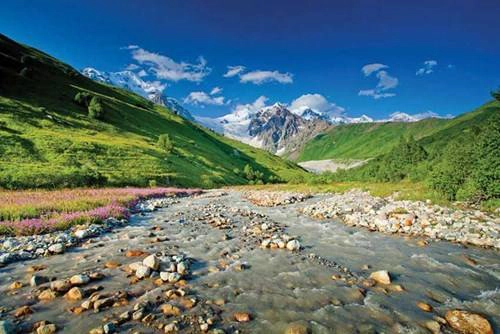 Phong cảnh trên dãy Caucasus Phong cảnh trên dãy Caucasus