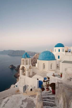 Oia, Santorini, Hy Lạp: Những hòn đảo ở Hy Lạp nổi tiếng xinh đẹp, những thị trấn triền đồi Oia chính là nơi ngắm cảnh biển Aegean ngoạn mục nhất. Oia, Santorini, Hy Lạp: Những hòn đảo ở Hy Lạp nổi tiếng xinh đẹp, những thị trấn triền đồi Oia chính là nơi ngắm cảnh biển Aegean ngoạn mục nhất.