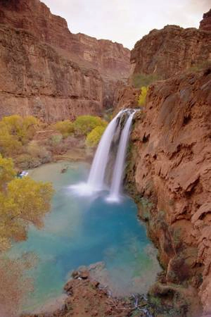 Thác Havasu, Arizona: Trước khi có thể hòa mình vào dòng nước xanh mát gần công viên quốc gia Grand Canyon này, bạn sẽ phải cuốc bộ cả chục dặm, nhưng đây sẽ là dịp lý tưởng để ngắm cảnh dọc đường. Thác Havasu, Arizona: Trước khi có thể hòa mình vào dòng nước xanh mát gần công viên quốc gia Grand Canyon này, bạn sẽ phải cuốc bộ cả chục dặm, nhưng đây sẽ là dịp lý tưởng để ngắm cảnh dọc đường.