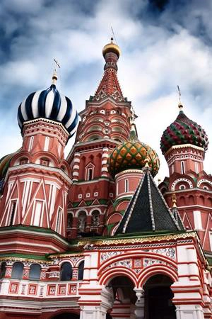 Nhà thờ St. Basil, Moscow, Nga: Hoàn thành vào thế kỷ 16 dưới thời sa hoàng Ivan, kiến trúc sư thiết kế nhà thờ này đã bị chọc mù mắt, để không thể sáng tạo được tác phẩm nào hoàn mỹ tương tự. Nhà thờ St. Basil, Moscow, Nga: Hoàn thành vào thế kỷ 16 dưới thời sa hoàng Ivan, kiến trúc sư thiết kế nhà thờ này đã bị chọc mù mắt, để không thể sáng tạo được tác phẩm nào hoàn mỹ tương tự.