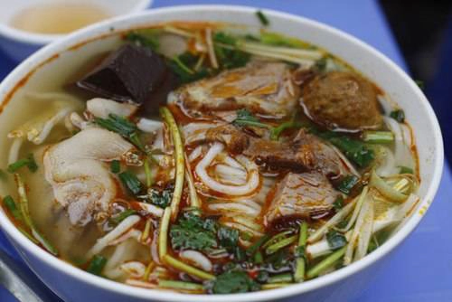 nhung-quan-an-hue-o-ha-noi-ivivu-3
