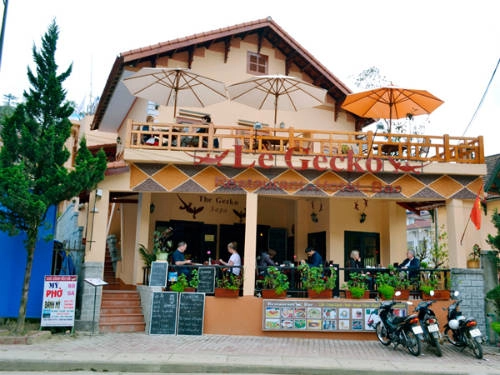 Với mặt tiền rộng rãi và được thiết kế hiện đại, The Gecko luôn hấp dẫn du khách. Ảnh: tripadvisor Với mặt tiền rộng rãi và được thiết kế hiện đại, The Gecko luôn hấp dẫn du khách. Ảnh: tripadvisor