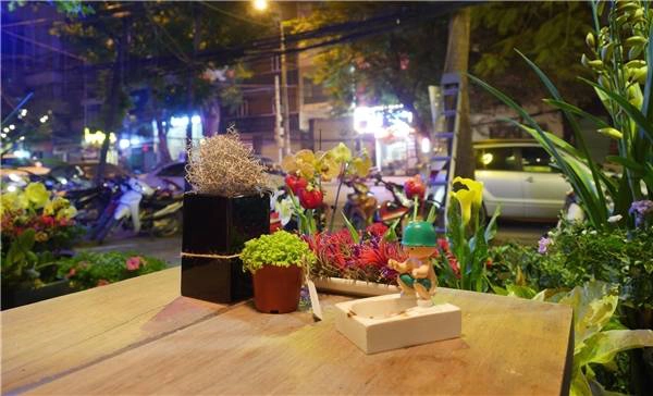 nhung-quan-ca-phe-doc-dao-o-ha-noi-khien-ban-nhat-dinh-phai-den-ivivu-13