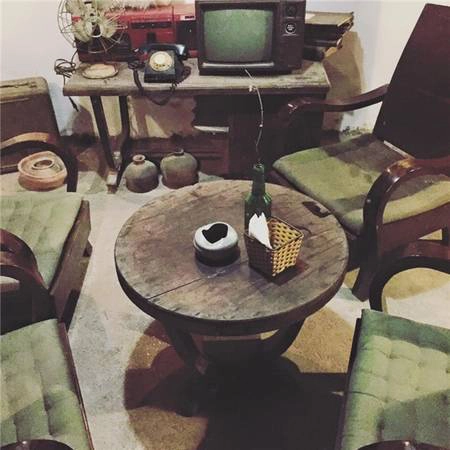 Nếu bạn muốn trốn khỏi thành phố những ngày ồn ã tiếng còi xe để tìm đến một không gian yên tĩnh hay trót đem lòng si mê những bản nhạc Trịnh thì Nhà Sàn là nơi mà bạn không thể bỏ quên. (Ảnh: Internet) Nếu bạn muốn trốn khỏi thành phố những ngày ồn ã tiếng còi xe để tìm đến một không gian yên tĩnh hay trót đem lòng si mê những bản nhạc Trịnh thì Nhà Sàn là nơi mà bạn không thể bỏ quên. (Ảnh: Internet)
