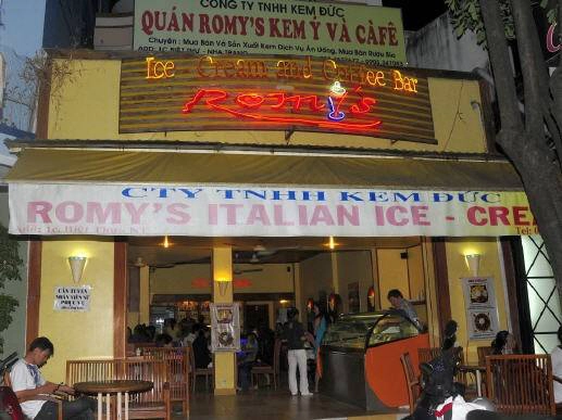 Romy’s Ice Cream and Coffee Bar: Ngoài những loại kem hoa quả ngon tuyệt, quán còn có sinh tố và cà phê đá được nhiều người yêu thích. Đây là quán được nhiều du khách chọn làm nơi dừng chân trên đường Biệt Thự và đánh giá tốt trên trang TripAdvisor. Romy’s Ice Cream and Coffee Bar: Ngoài những loại kem hoa quả ngon tuyệt, quán còn có sinh tố và cà phê đá được nhiều người yêu thích. Đây là quán được nhiều du khách chọn làm nơi dừng chân trên đường Biệt Thự và đánh giá tốt trên trang TripAdvisor.