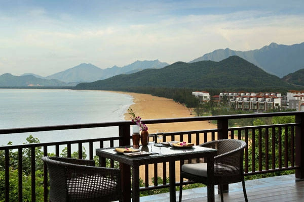 nhung-resort-o-viet-nam-co-view-dep-me-hon-14-ivivu