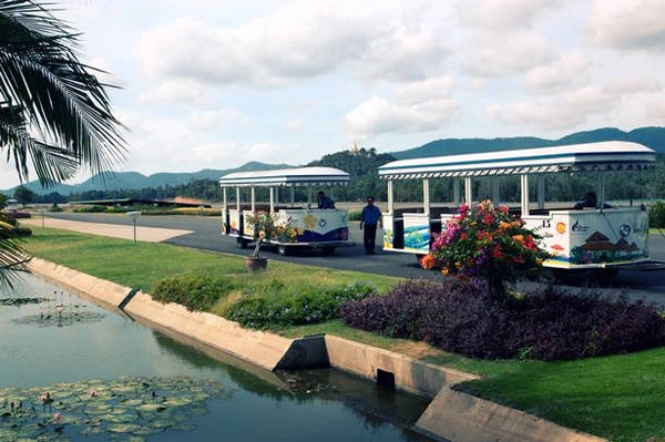 nhung-san-bay-ta-tuc-ly-tuong-nhat-the-gioi-ivivu-2