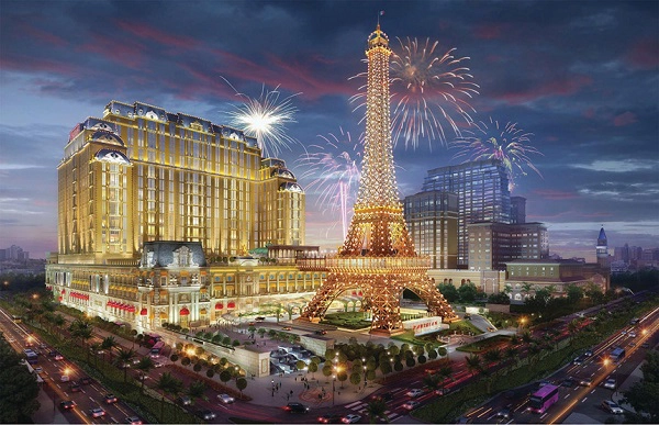  The Parisian Macau: Lấy cảm hứng từ kinh đô ánh sáng, Parisian Macau có bản sao tháp của tháp Eiffel, với sàn quan sát và thang máy đưa du khách lên đỉnh tháp để chiêm ngưỡng toàn cảnh thành phố. Bên cạnh đó, nơi đây còn có lối kiến trúc và trang trí theo phong cách Pháp cùng các nhà hàng đồ ăn Pháp. Khu sòng bạc của Parisian Macau rộng 12.500 m2 chứa 400 bàn chơi bạc cùng 2.500 máy đánh bạc. Ảnh: Event-profs.