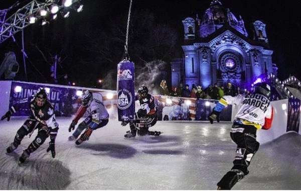 Lễ hội Red Bull Crashed Ice tổ chức tại Saint Paul, Minnesota vào tháng 1 năm nay
