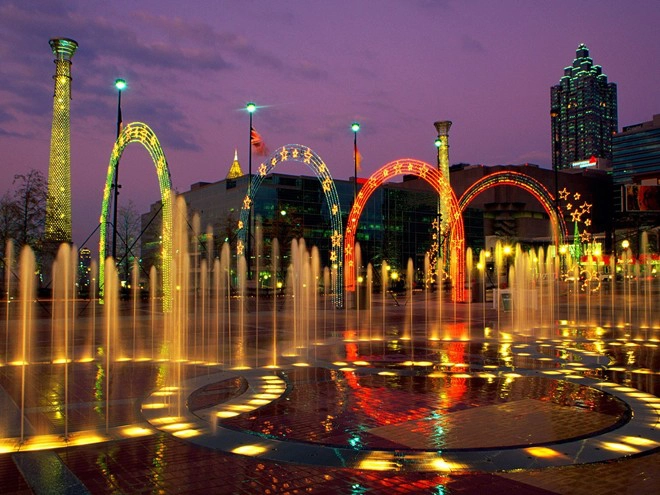 9. Atlanta, Georgia, Mỹ: Thành phố bắt đầu nổi tiếng trên thế giới sau khi bộ phim kinh điển Gone with the Wind (Cuốn theo chiều gió - 1939). Hiện nay, thành phố đã trở thành một trung tâm điện ảnh với nhiều bộ phim truyền hình nổi tiếng khác như The Walking Dead và The Vampire Diaries. Ảnh: Charterflightgroup.com.