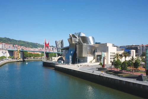 Bảo tàng Guggenheim – biểu tượng của thành phố Bilbao Bảo tàng Guggenheim – biểu tượng của thành phố Bilbao