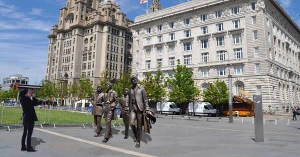 Tượng ban nhạc The Beatles trên đường phố Liverpool - Ảnh: liverpoolecho.co.uk