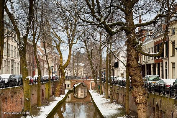 Utrecht, Hà Lan: Với hơn 60% người dân di chuyển bằng xe đạp, Utrecht là một trong những thành phố lý tưởng cho người mê đạp xe. Utrecht có nhiều tuyến đường dành riêng cho xe đạp, và vẫn đang tiếp tục mở rộng hệ thống đường xá thuận tiện nhất cho người đạp xe. Thành phố có 13 bãi đỗ xe lớn, nằm rải rác ở nhiều khu vực. Utrecht cũng đang xây dựng bãi đỗ xe đạp lớn nhất thế giới, với sức chứa 12.500 xe. Ảnh: Pieter Musterd. Utrecht, Hà Lan: Với hơn 60% người dân di chuyển bằng xe đạp, Utrecht là một trong những thành phố lý tưởng cho người mê đạp xe. Utrecht có nhiều tuyến đường dành riêng cho xe đạp, và vẫn đang tiếp tục mở rộng hệ thống đường xá thuận tiện nhất cho người đạp xe. Thành phố có 13 bãi đỗ xe lớn, nằm rải rác ở nhiều khu vực. Utrecht cũng đang xây dựng bãi đỗ xe đạp lớn nhất thế giới, với sức chứa 12.500 xe. Ảnh: Pieter Musterd.