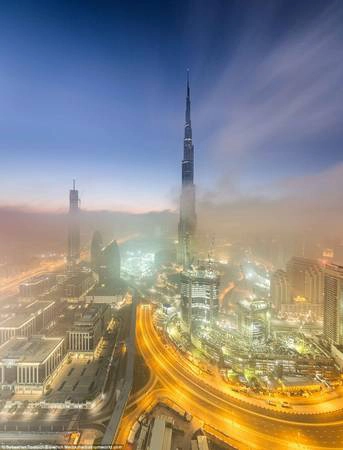 Anh đã cho người xem hình dung quy mô của tòa tháp Burj Khalifa Anh đã cho người xem hình dung quy mô của tòa tháp Burj Khalifa