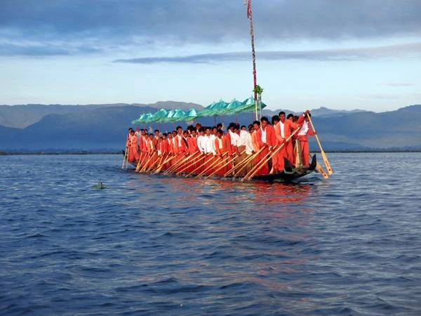 Inle thường là điểm đến không mấy người bỏ qua khi đến Myanmar. Inle thường là điểm đến không mấy người bỏ qua khi đến Myanmar.