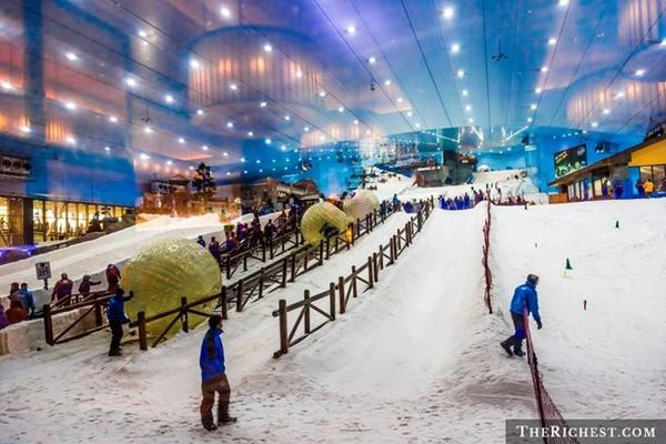 Dubai nổi tiếng với dịch vụ trượt tuyết trong nhà Ski Dubai Dubai nổi tiếng với dịch vụ trượt tuyết trong nhà Ski Dubai