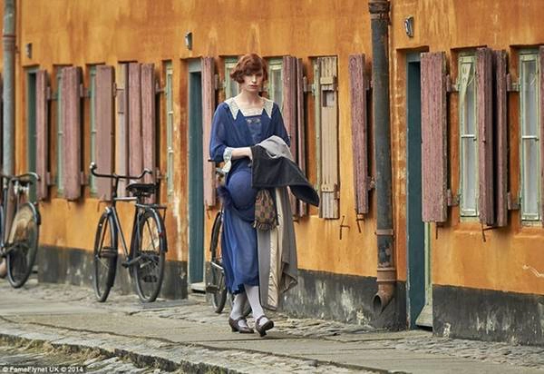 Vẻ quyến rũ của Copenhagen khiến bất kỳ ai cũng muốn đặt vé tới đây, để đi dạo dọc các kênh đào thơ mộng ở Nyhavn. Vẻ quyến rũ của Copenhagen khiến bất kỳ ai cũng muốn đặt vé tới đây, để đi dạo dọc các kênh đào thơ mộng ở Nyhavn.