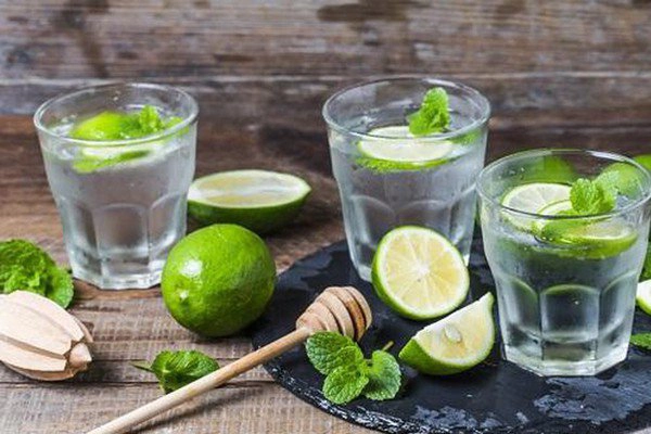 nóng trong người nên uống gì