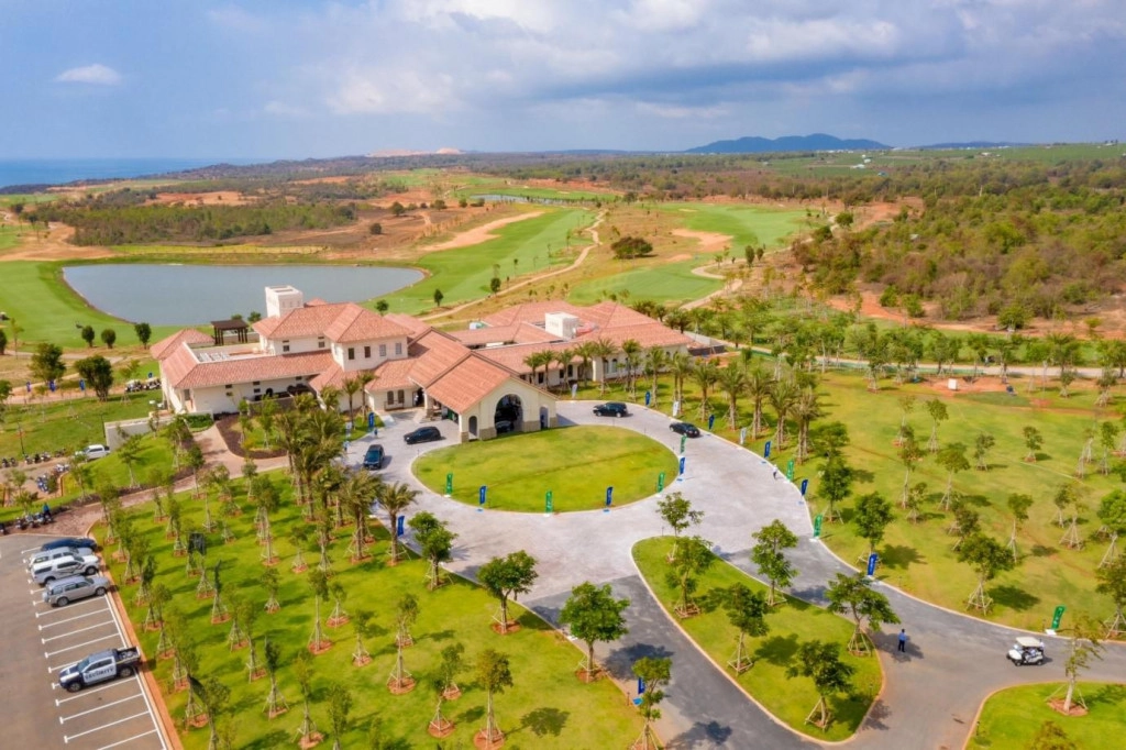 Sân golf PGA 36 hố. Ảnh: Viet Green Golf