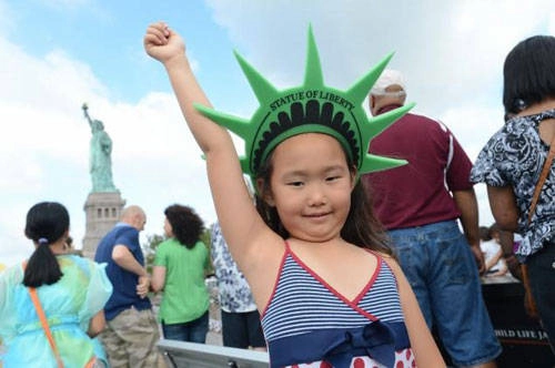 Bé Sofia Dagvadorj, 6 tuổi đến từ Indiana.