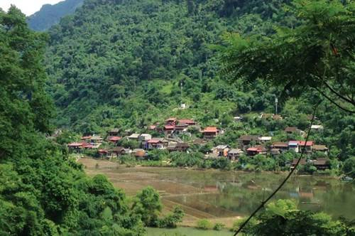  Bản Pác Ngòi nhìn từ xa