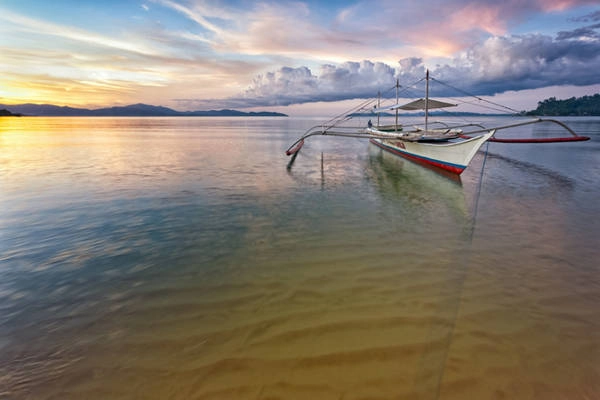 <strong>Port Barton:</strong> Port Barton là một ngôi làng nhỏ ven biển ở Palawan, nơi đây không ồn ào và nhộn nhịp như Puerto Princesa hay El Nido. Khung cảnh nơi đây vẫn còn khá nguyên sơ, thích hợp cho những du khách muốn thư giãn ở một nơi yên tĩnh. Đồng thời, Port Barton cũng là điểm đến dành cho những du khách có ngân sách eo hẹp. <strong>Port Barton:</strong> Port Barton là một ngôi làng nhỏ ven biển ở Palawan, nơi đây không ồn ào và nhộn nhịp như Puerto Princesa hay El Nido. Khung cảnh nơi đây vẫn còn khá nguyên sơ, thích hợp cho những du khách muốn thư giãn ở một nơi yên tĩnh. Đồng thời, Port Barton cũng là điểm đến dành cho những du khách có ngân sách eo hẹp.