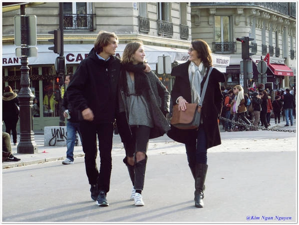Những nụ cười rạng rỡ của người Paris - Ảnh: Kim Ngân Những nụ cười rạng rỡ của người Paris - Ảnh: Kim Ngân